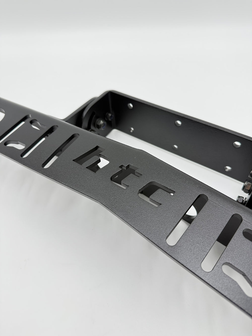 HTC Steuerstand Double für saubere Montage von zwei Echolot-Displays am Steuerstand